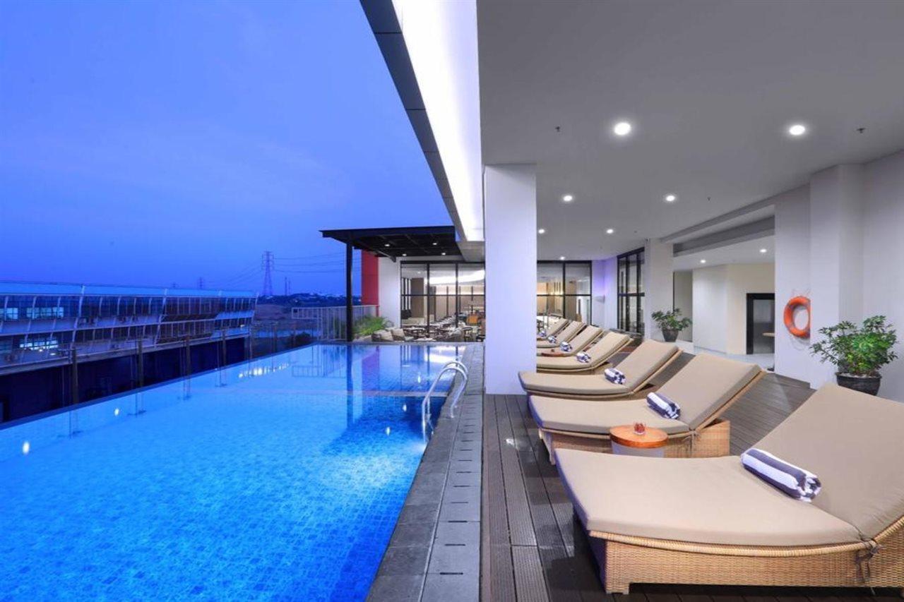 Hotel Quest Prime Cikarang By Aston Bekasi Zewnętrze zdjęcie