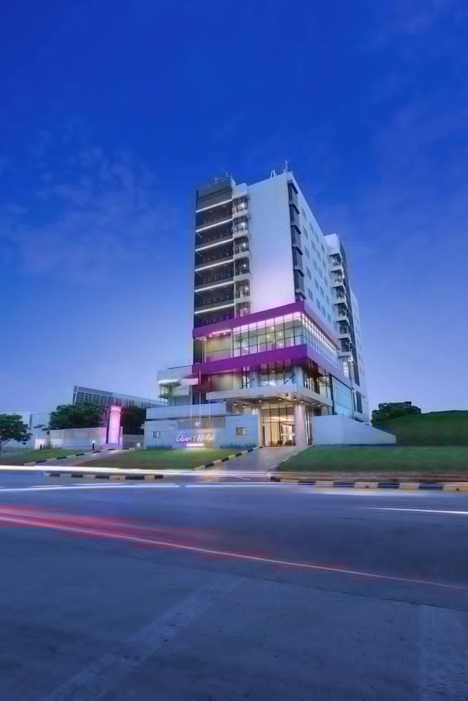 Hotel Quest Prime Cikarang By Aston Bekasi Zewnętrze zdjęcie