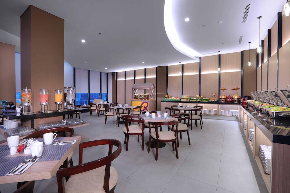 Hotel Quest Prime Cikarang By Aston Bekasi Zewnętrze zdjęcie