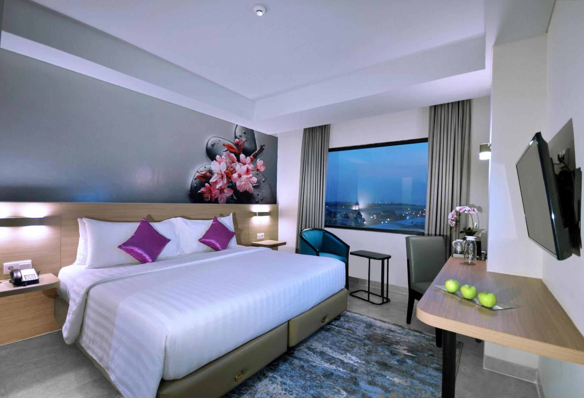 Hotel Quest Prime Cikarang By Aston Bekasi Zewnętrze zdjęcie