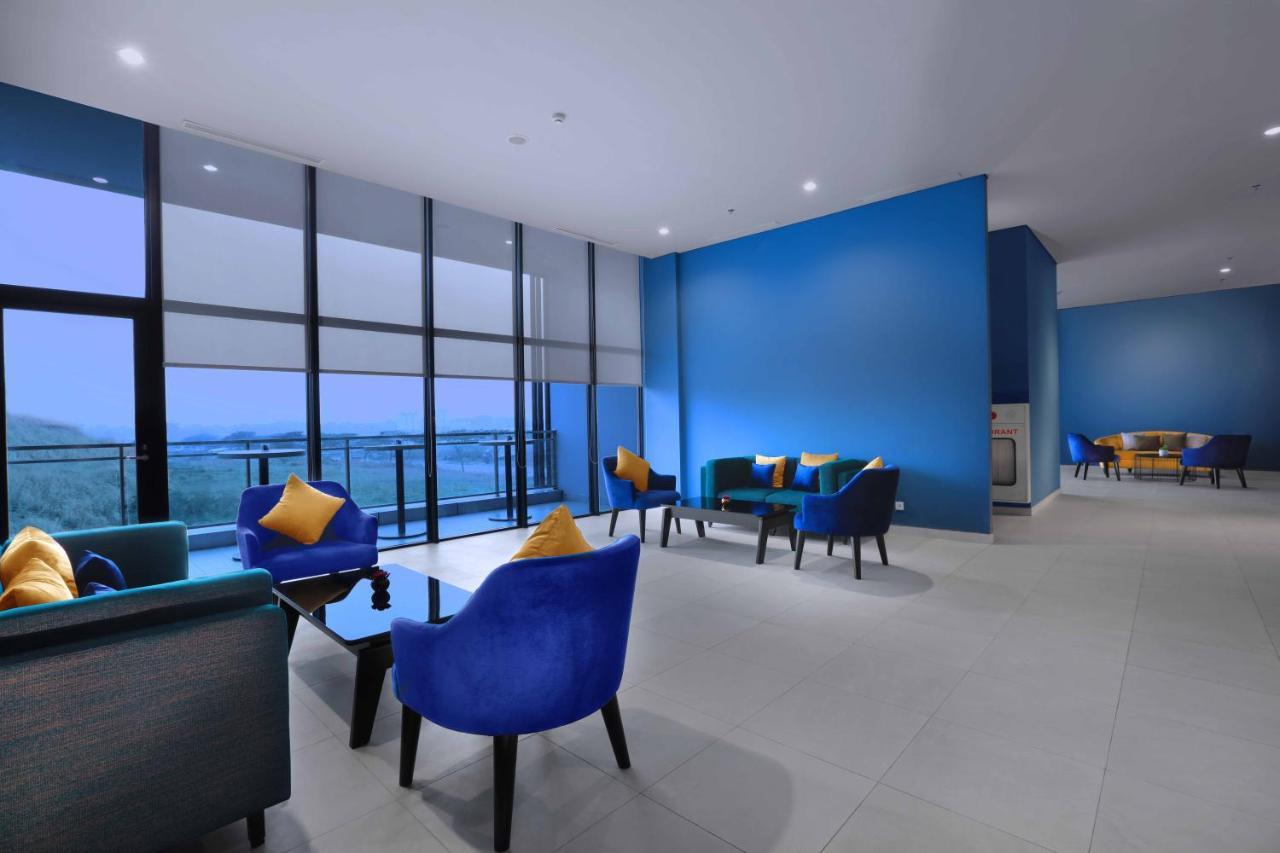 Hotel Quest Prime Cikarang By Aston Bekasi Zewnętrze zdjęcie